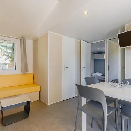 Camping Bel Air Village La Baie *