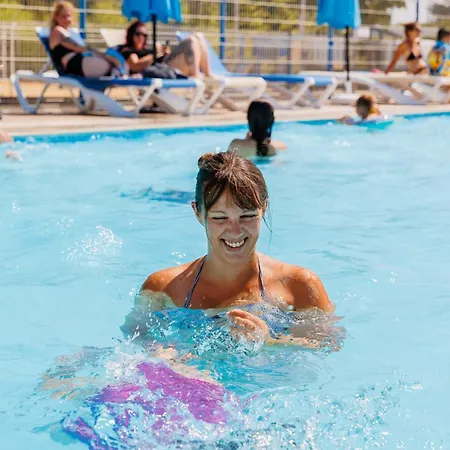 Camping Bel Air Village La Baie